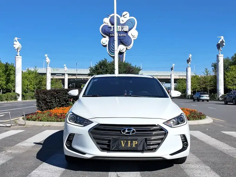 Hyundai Elantra, 2019