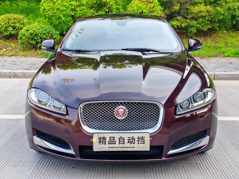 Jaguar XF, 2015