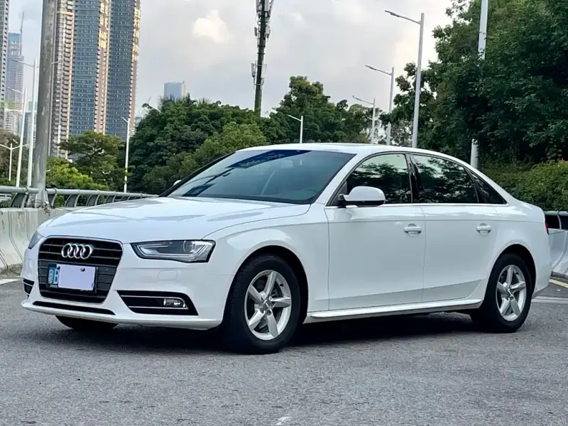 Audi A4L, 2014
