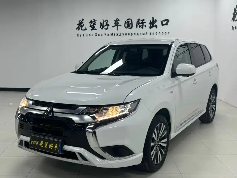 Mitsubishi Outlander, 2022