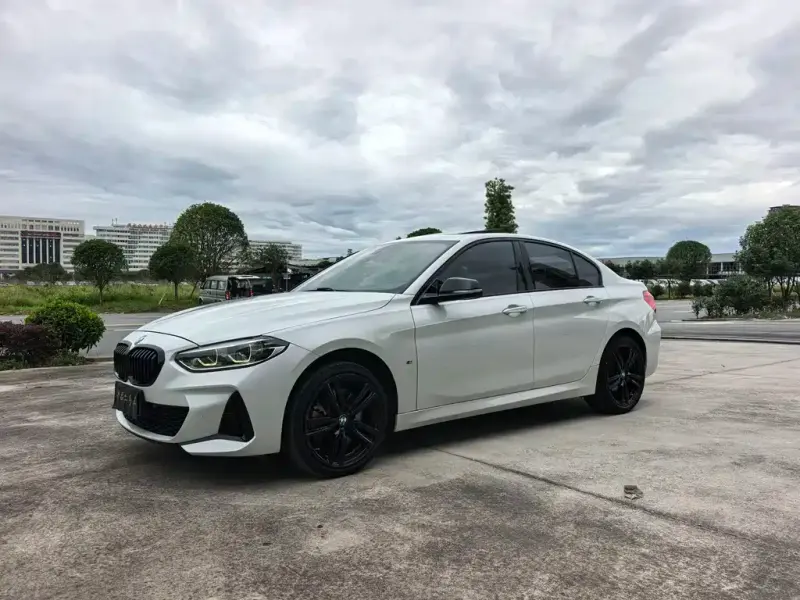 BMW 1 Series, 2022