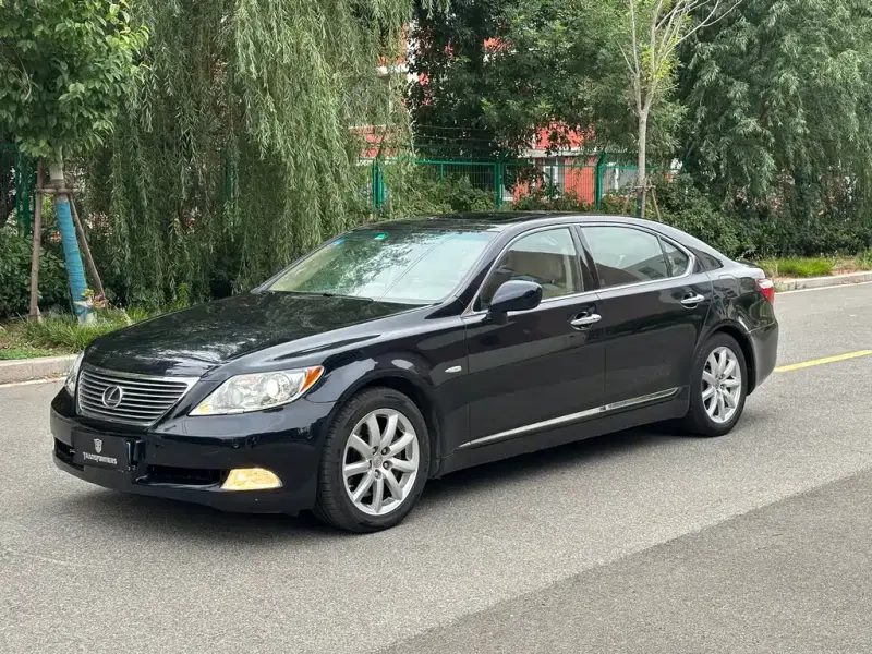 Lexus LS, 2008