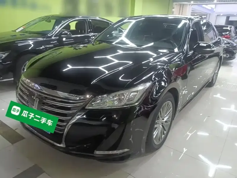 Toyota Crown, 2017