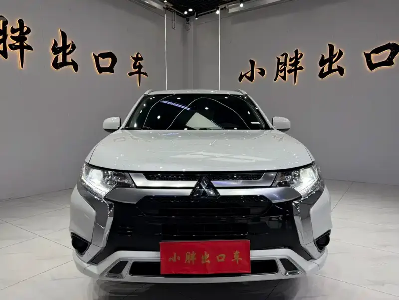 Mitsubishi Outlander, 2022