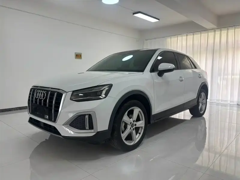 Audi Q2L, 2022
