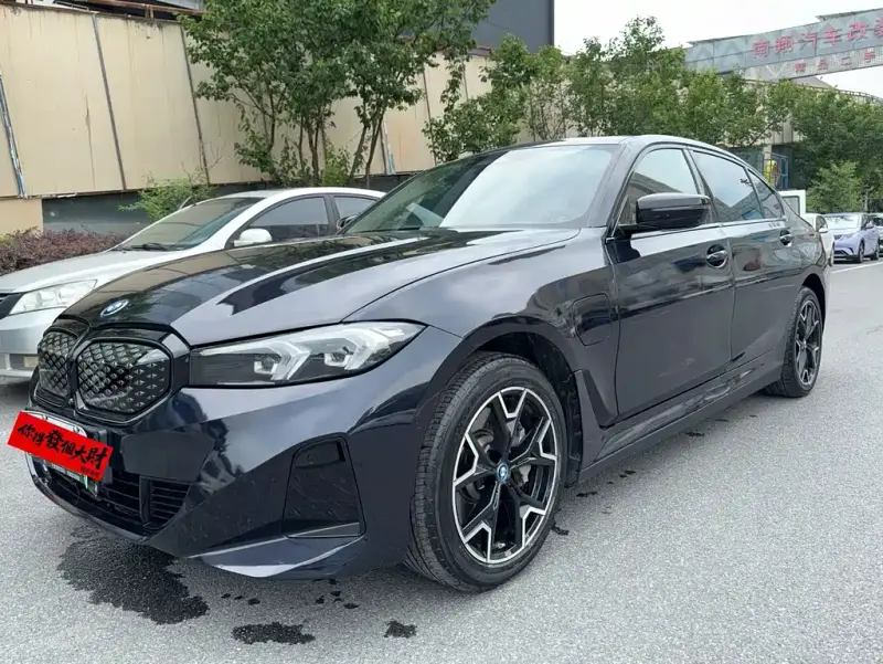BMW i3, 2025