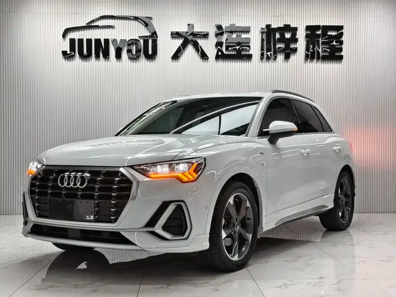 Audi Q3, 2022