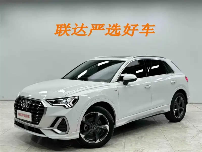 Audi Q3, 2022
