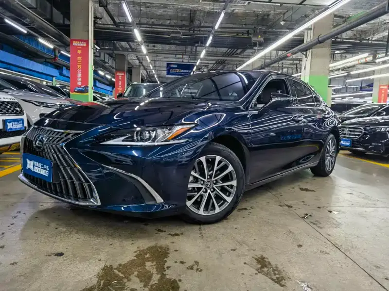 Lexus ES, 2024