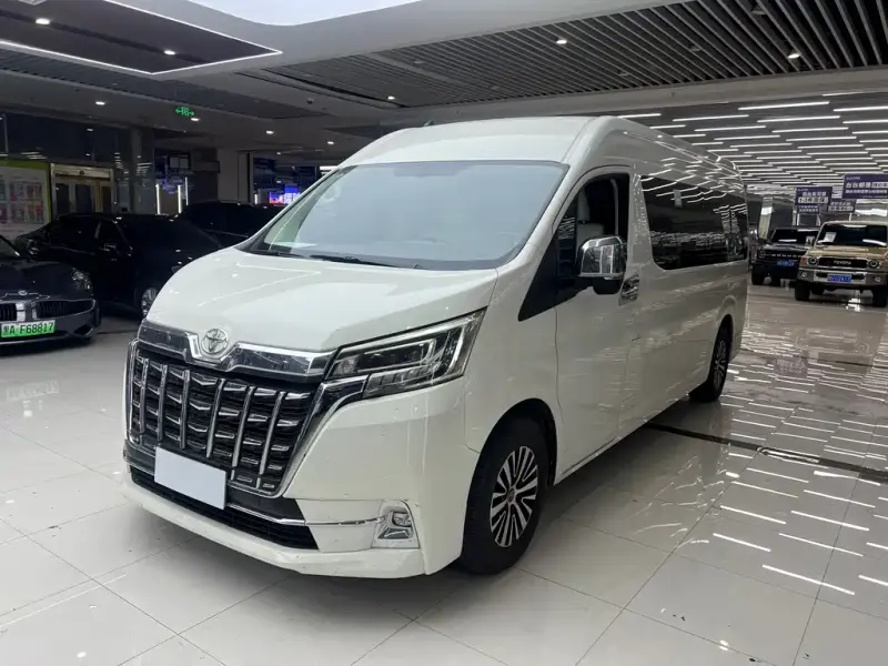 Toyota Hiace, 2022