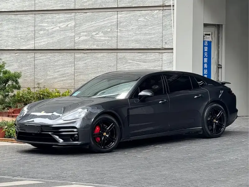 Porsche Panamera, 2018