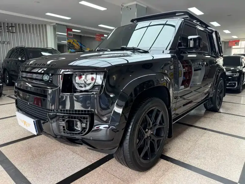 Land Rover Defender, 2023