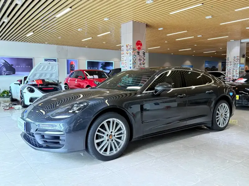 Porsche Panamera, 2021