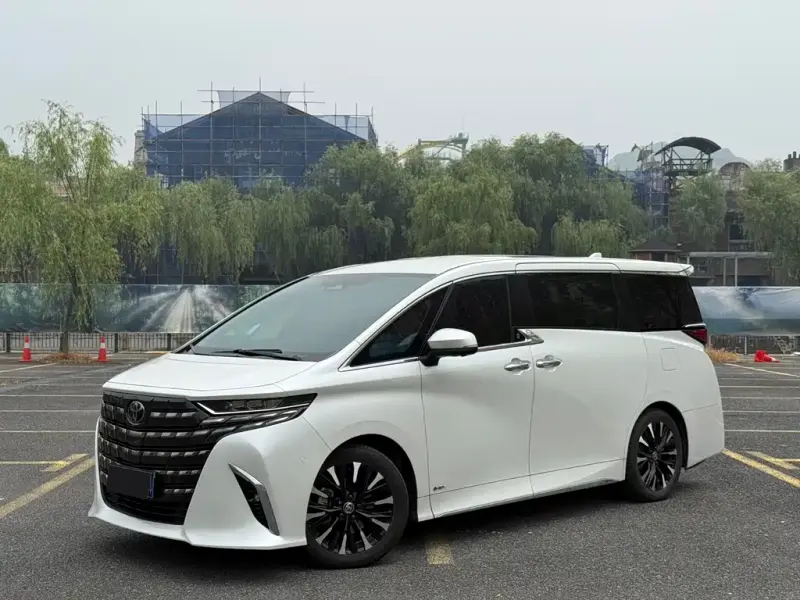 Toyota Alphard, 2023