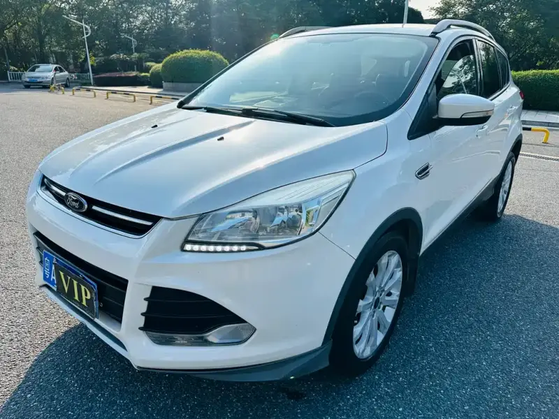 Ford Kuga, 2016
