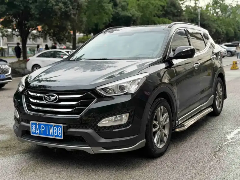 Hyundai Santa Fe (Import), 2013