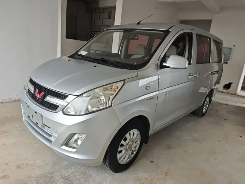 Wuling Rongguang V, 2018