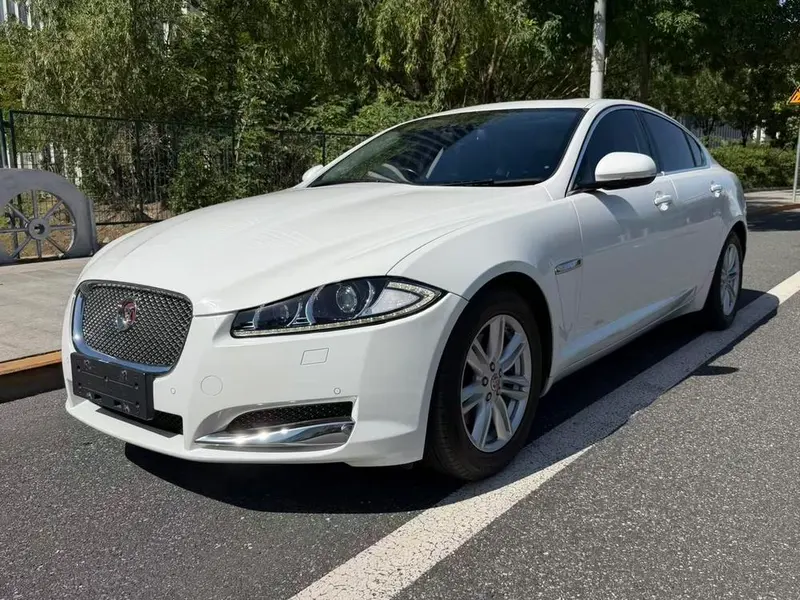 Jaguar XF, 2015