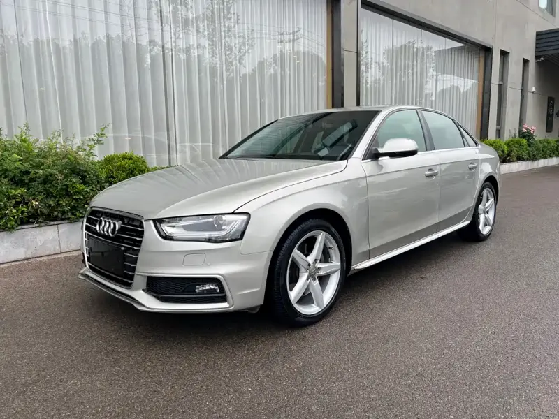 Audi A4L, 2015