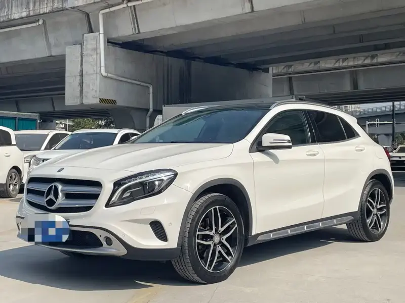 Mercedes-Benz GLA, 2016