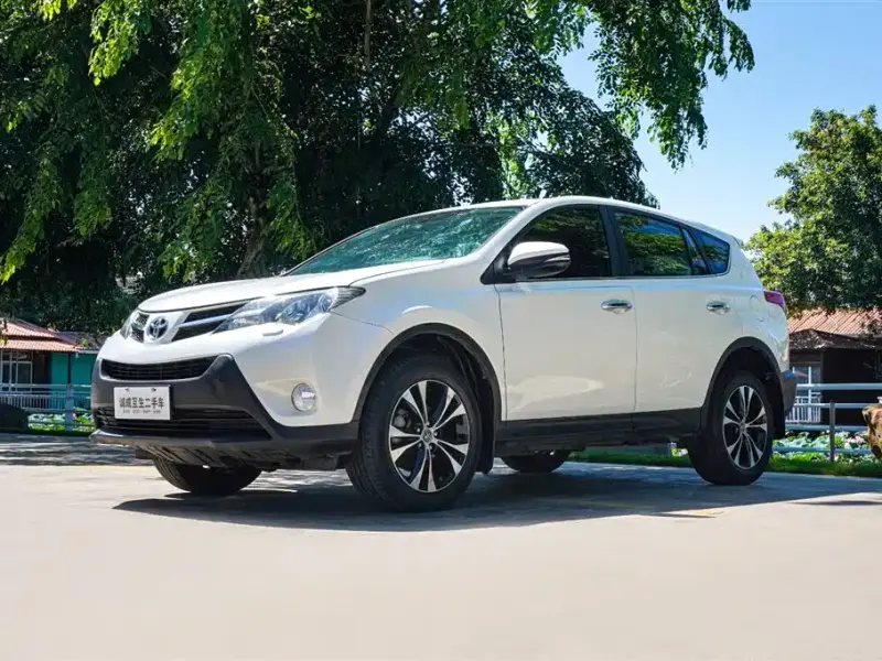 Toyota RAV4, 2015