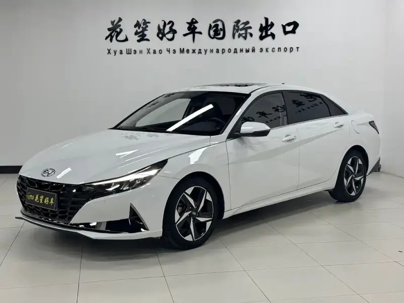 Hyundai Elantra, 2023
