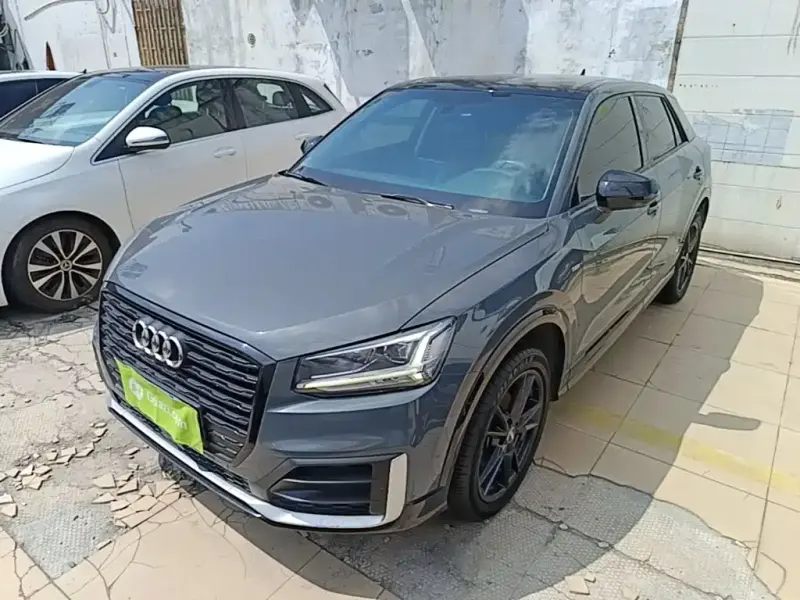 Audi Q2L, 2021