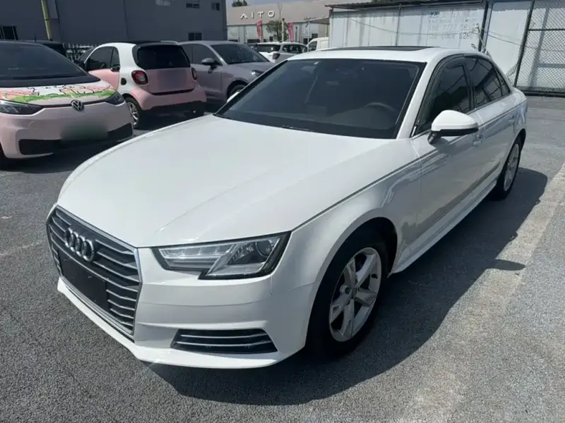 Audi A4L, 2018