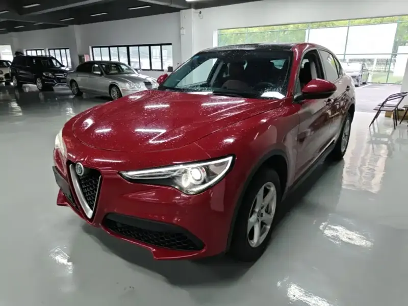 Alfa Romeo Stelvio, 2017