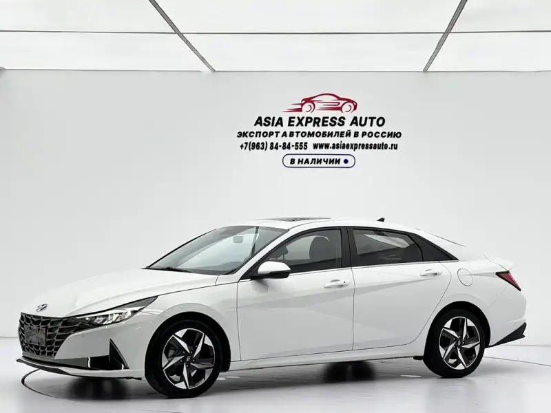 Hyundai Elantra, 2022