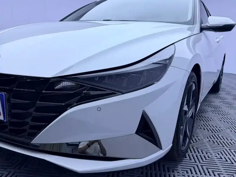Hyundai Elantra, 2022