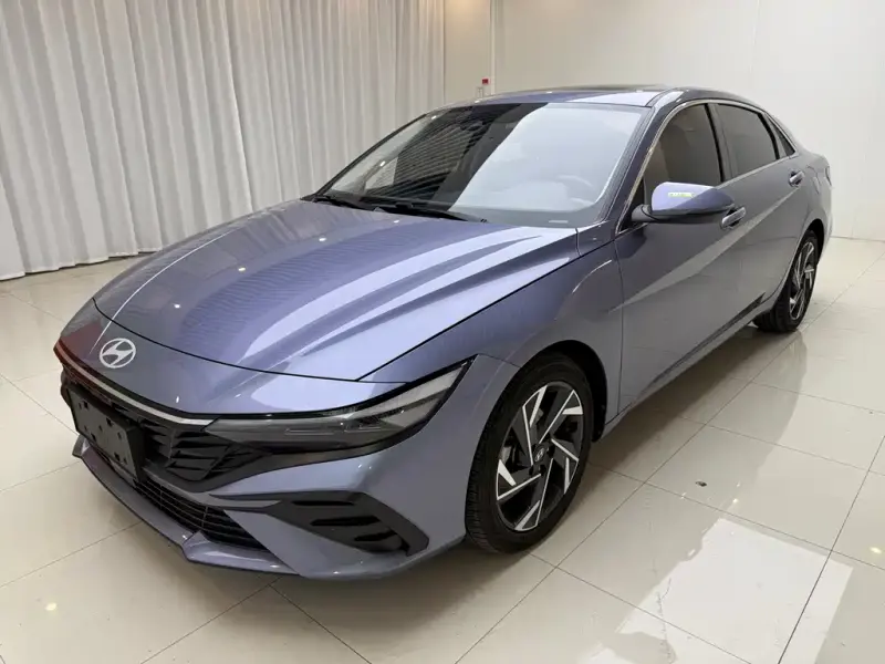 Hyundai Elantra, 2023