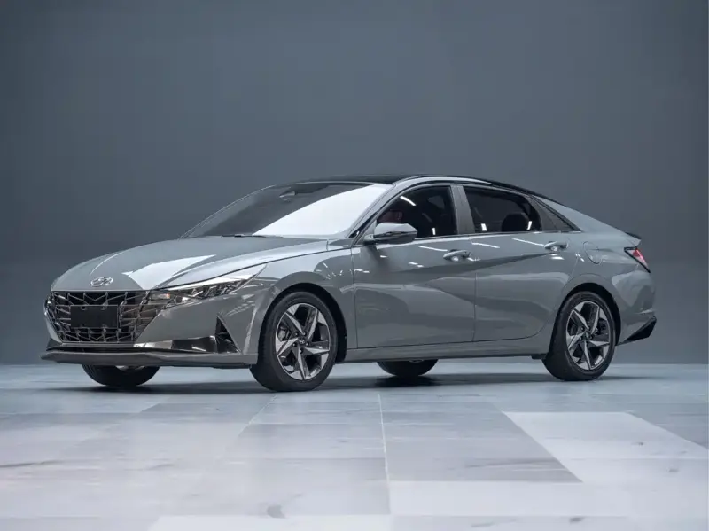 Hyundai Elantra, 2023
