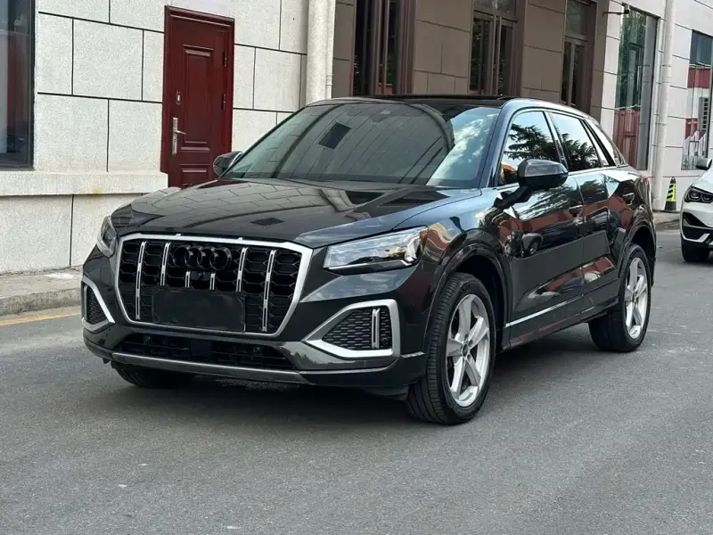 Audi Q2L, 2022