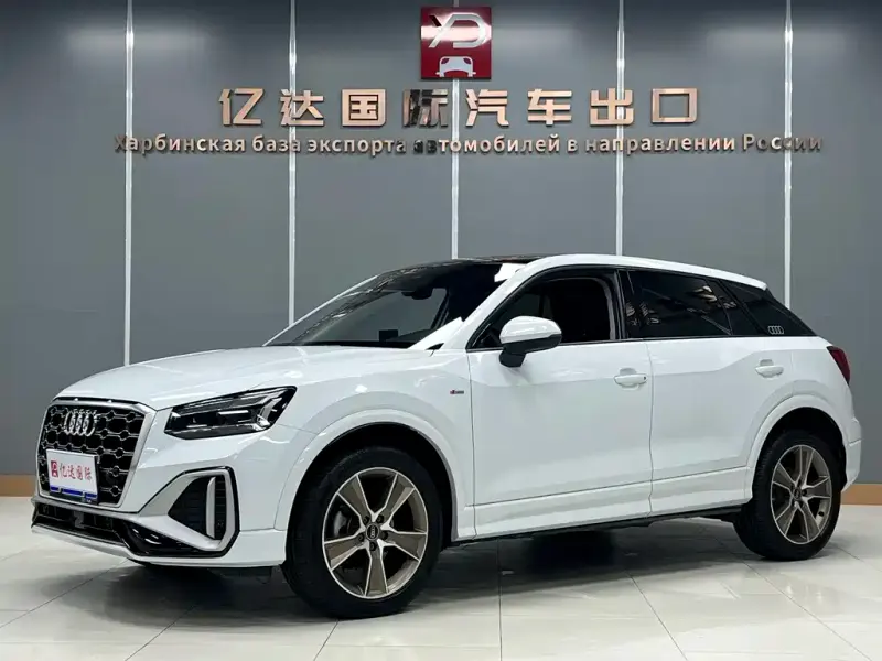 Audi Q2L, 2022