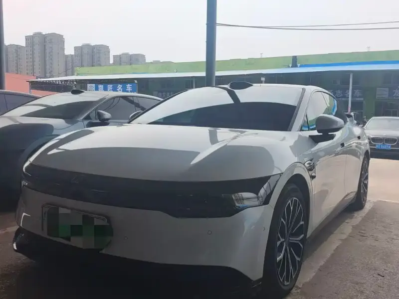 Zeekr 007, 2025