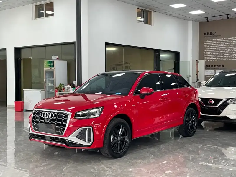 Audi Q2L, 2022