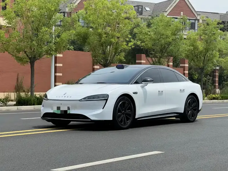 Luxeed Zhijie S7, 2024
