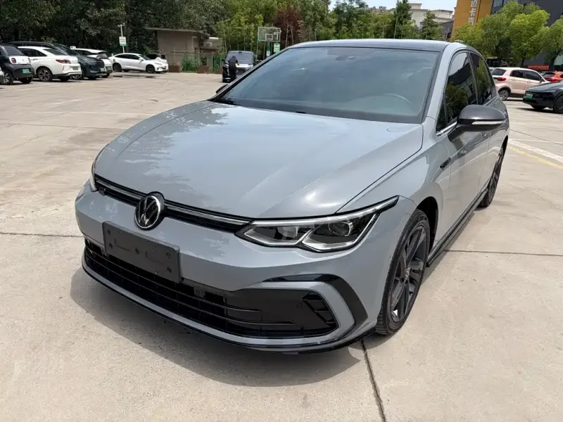 Volkswagen Golf, 2023