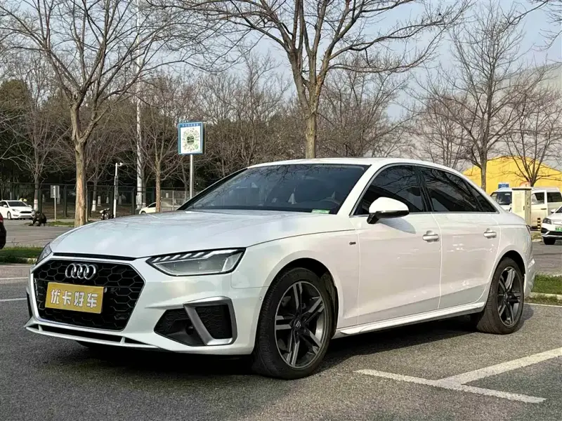 Audi A4L, 2021