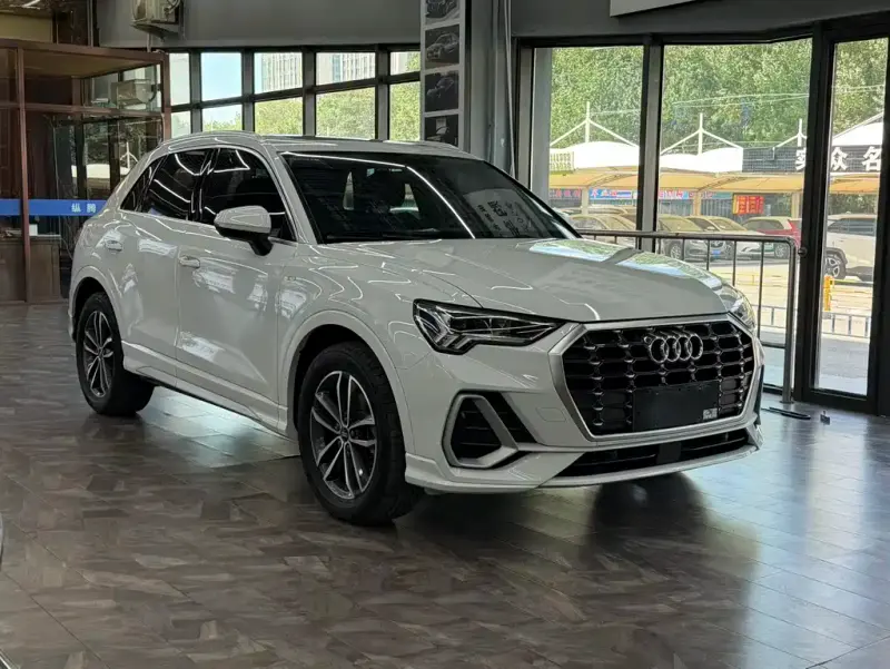 Audi Q3, 2022