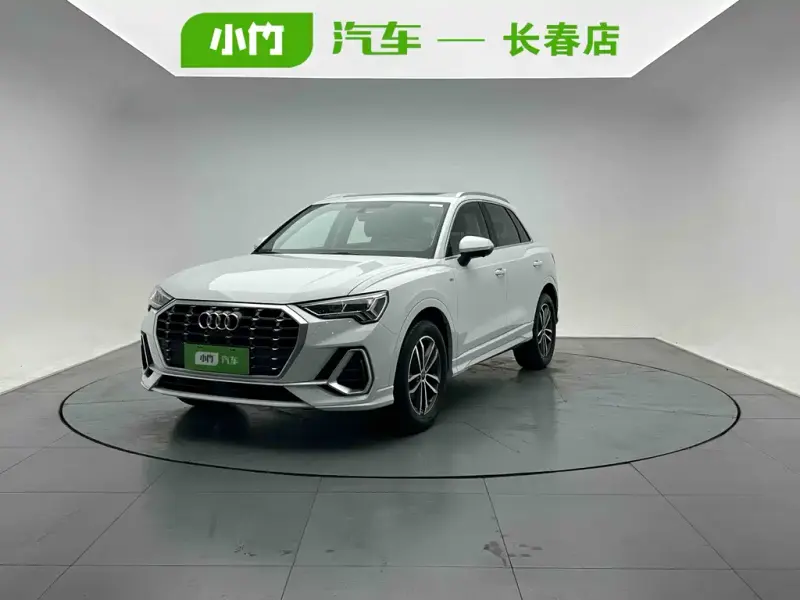 Audi Q3, 2022