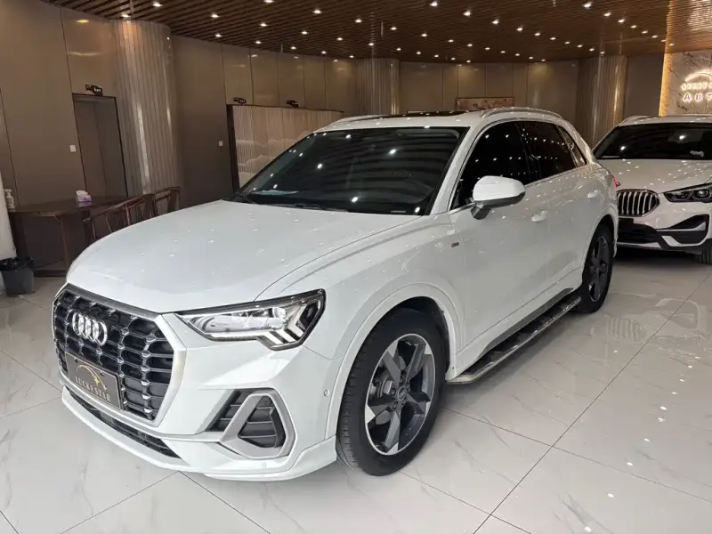 Audi Q3, 2022