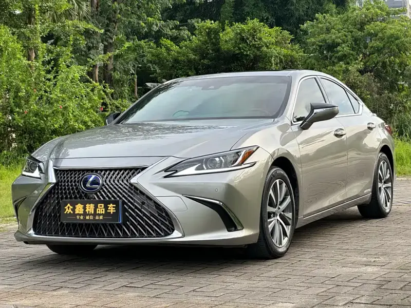 Lexus ES, 2020