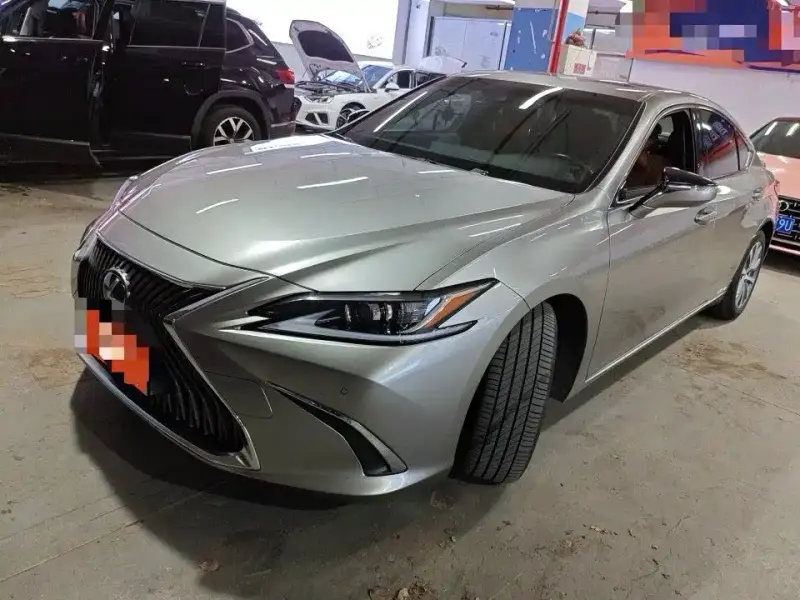 Lexus ES, 2020