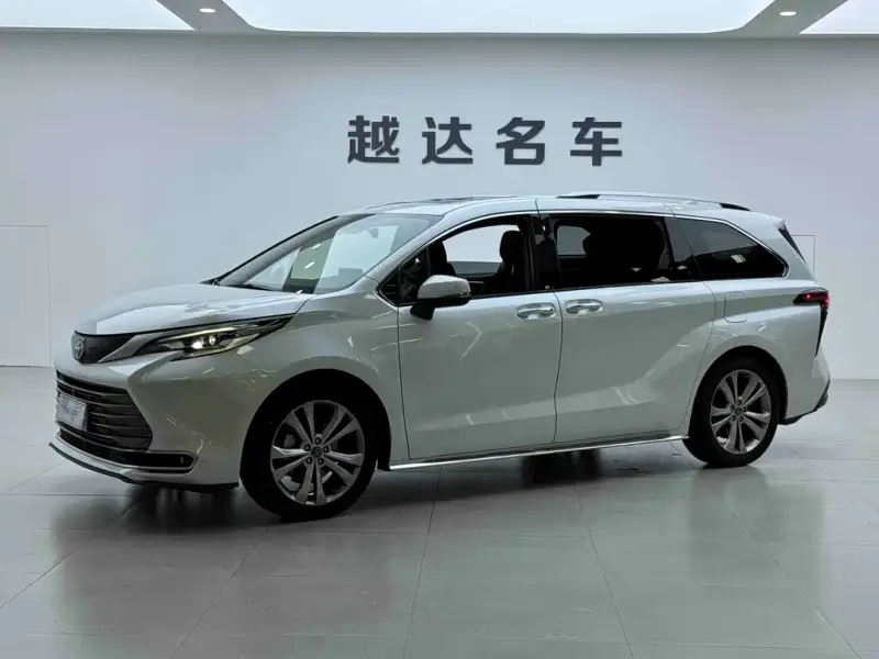 Toyota Sienna, 2023