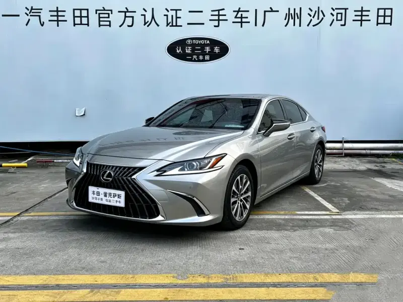 Lexus ES, 2023