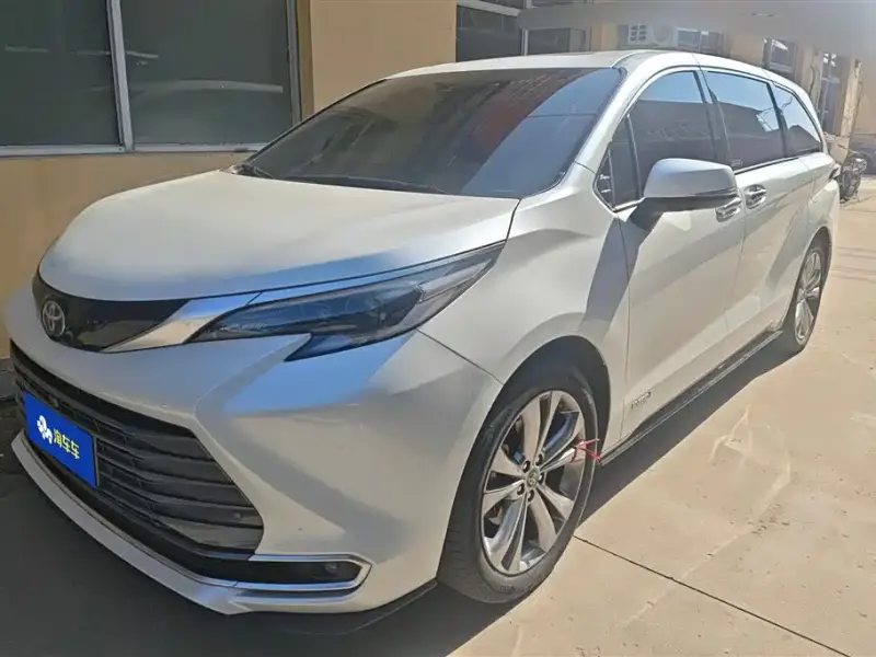 Toyota Sienna, 2024
