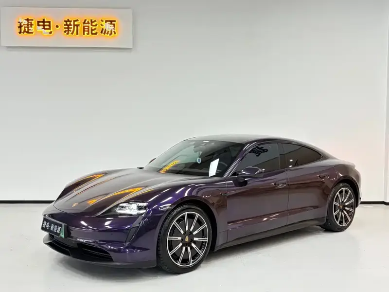 Porsche Taycan, 2021