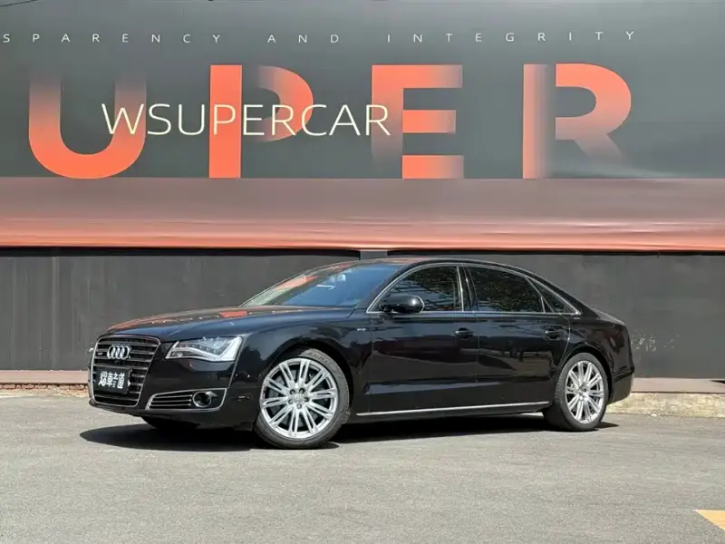Audi A8, 2012